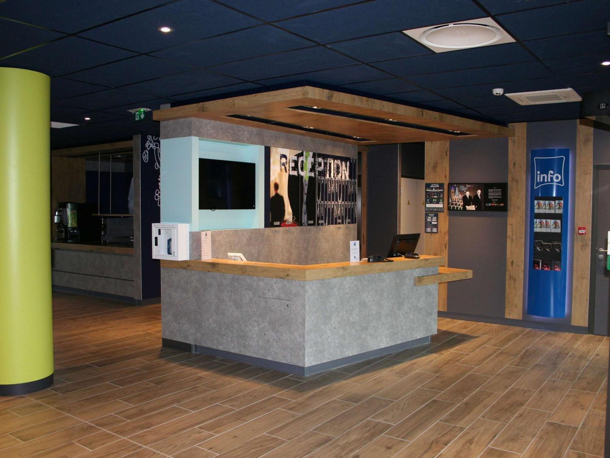 Ibis Budget Montceau Les Mines Exterior photo