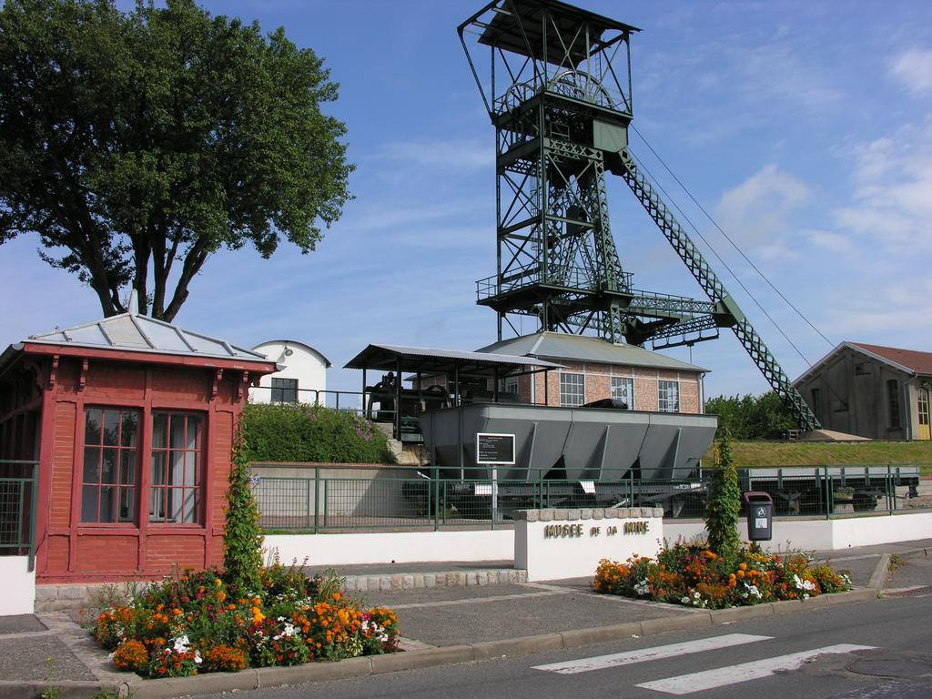 Ibis Budget Montceau Les Mines Exterior photo
