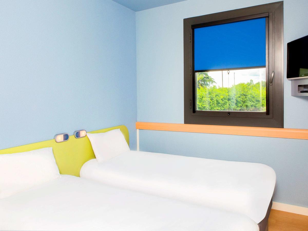 Ibis Budget Montceau Les Mines Exterior photo